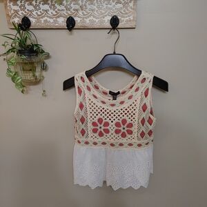 NWT Qed London Crochet Lace Sleeveless Top Boho Flower Tank Women’s Size XS/S
